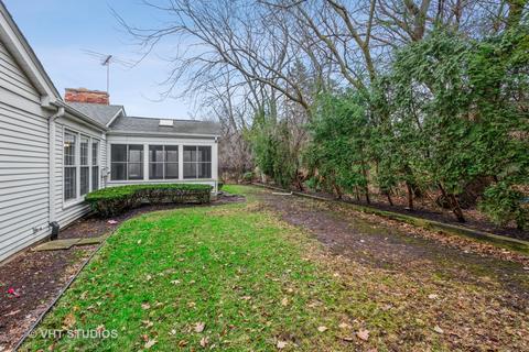 2030 Creekside Dr, Wheaton, IL 60189 photo 4