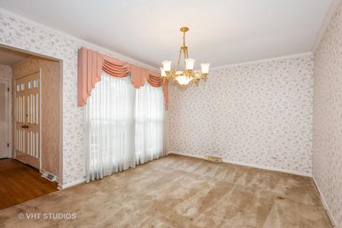 2030 Creekside Dr, Wheaton, IL 60189 photo 9