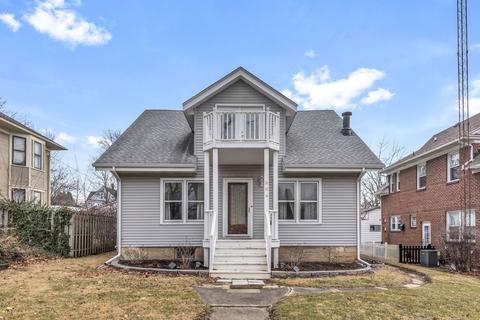 886 S Wildwood Ave, Kankakee, IL 60901