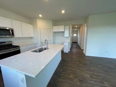 2051 Lilyana Ln, Plainfield, IL 60586 photo 4