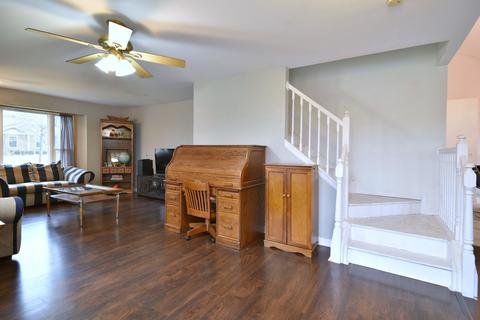 1045 Chelsea Dr, Bartlett, IL 60103 photo 5