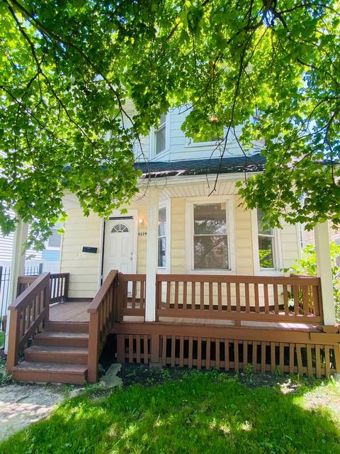 8229 S East End Ave, Chicago, IL 60617