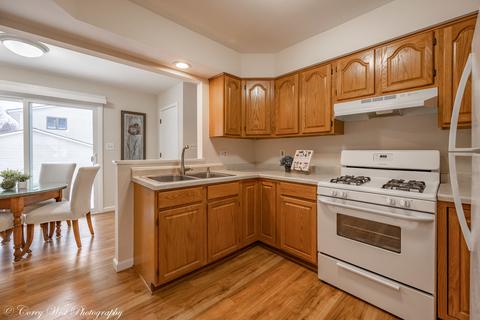 202 Chamberlain Dr, Dekalb, IL 60115 photo 6