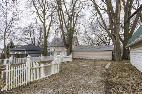 807 Bunn St, Bloomington, IL 61701 photo 17