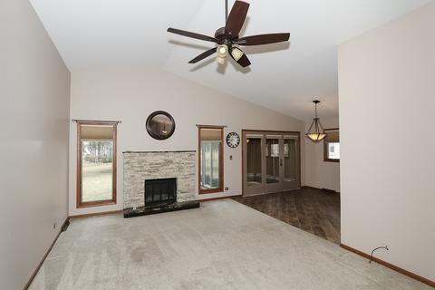 1680 Pebble Beach Dr, Hoffman Estates, IL 60169 photo 5