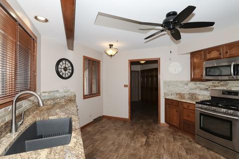 1680 Pebble Beach Dr, Hoffman Estates, IL 60169 photo 15