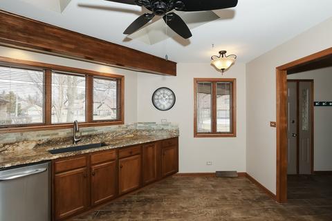 1680 Pebble Beach Dr, Hoffman Estates, IL 60169 photo 14