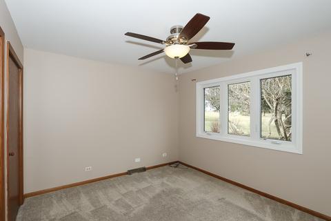 1680 Pebble Beach Dr, Hoffman Estates, IL 60169 photo 21