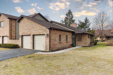 1680 Pebble Beach Dr, Hoffman Estates, IL 60169 photo 1