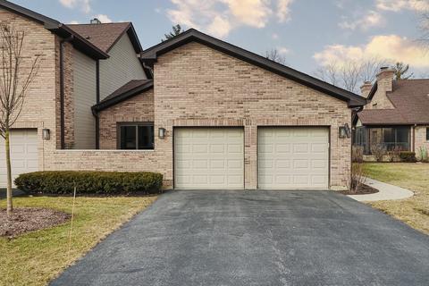 1680 Pebble Beach Dr, Hoffman Estates, IL 60169 photo 2