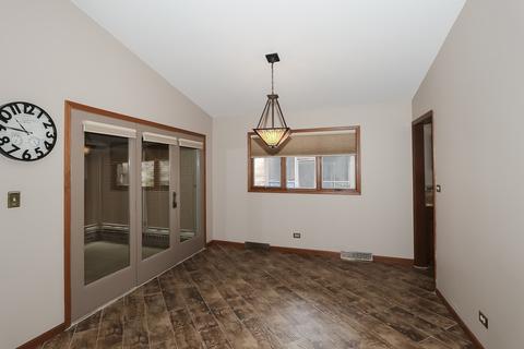 1680 Pebble Beach Dr, Hoffman Estates, IL 60169 photo 9