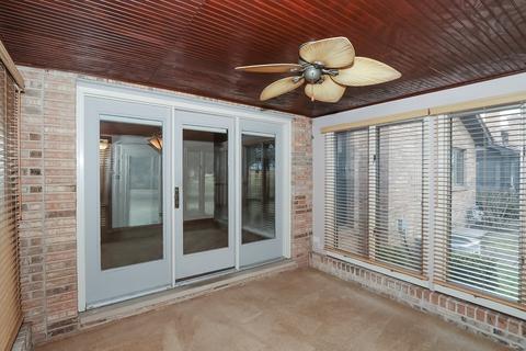 1680 Pebble Beach Dr, Hoffman Estates, IL 60169 photo 10