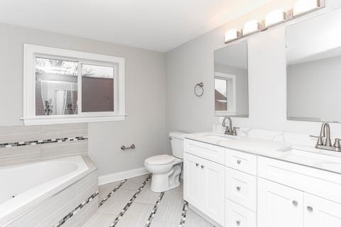 9212 S Elizabeth St, Chicago, IL 60620 photo 17