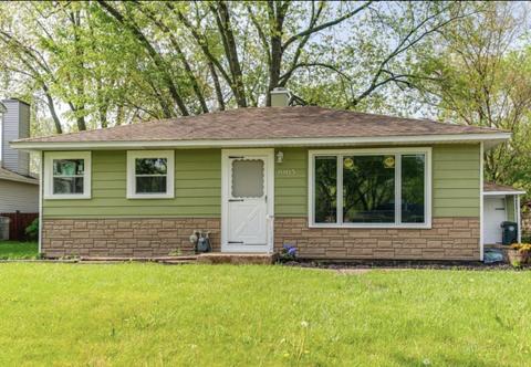 3005 Thrush Ln, Rolling Meadows, IL 60008 photo 1