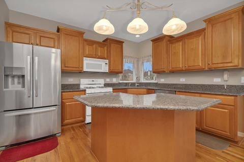 418 Hackney Ln, Oswego, IL 60543 photo 11