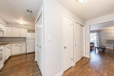 1353 Perry St #2, Des Plaines, IL 60016 photo 2