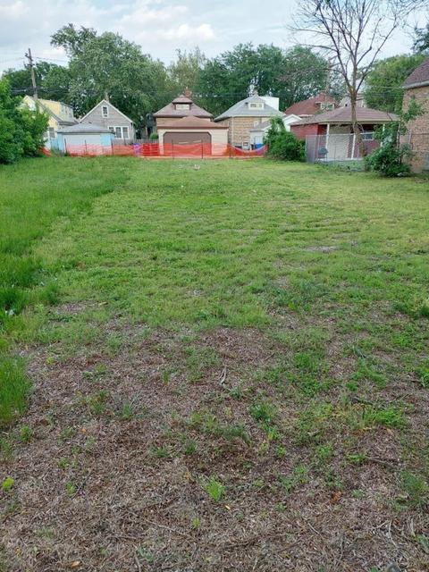 8347 S Phillips Ave, Chicago, IL 60617 photo 1
