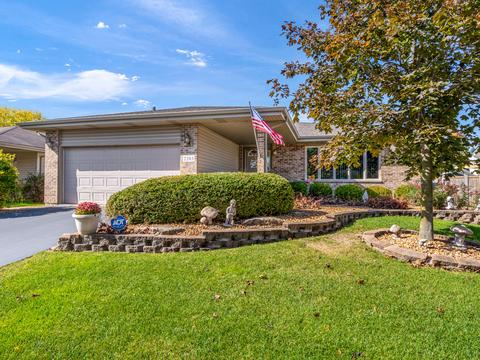 2203 Primrose Dr, Plainfield, IL 60586 photo 2