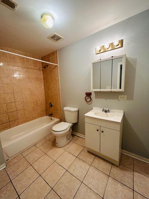 2830 E 77th Pl, Chicago, IL 60649 photo 9