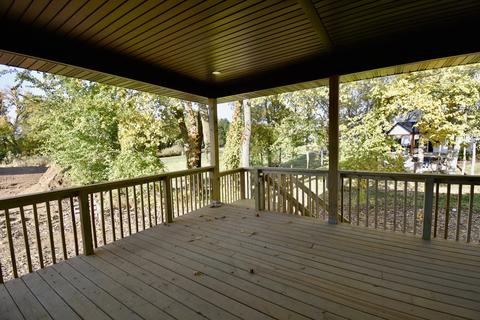 204 Eldon Dr, Downs, IL 61736 photo 2