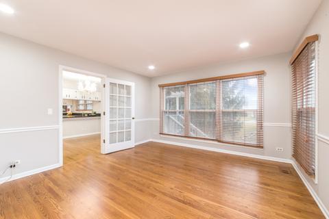 915 Harmon Blvd, Hoffman Estates, IL 60169 photo 10