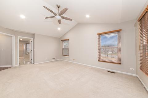 915 Harmon Blvd, Hoffman Estates, IL 60169 photo 21