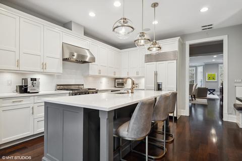 22 E Division St #2, Chicago, IL 60610 photo 11