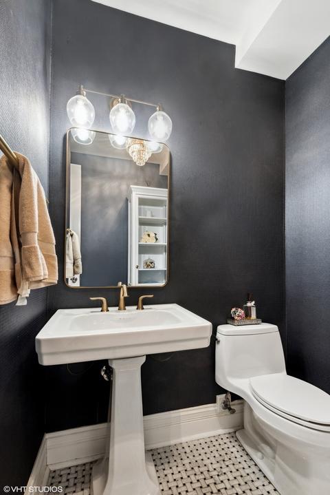 22 E Division St #2, Chicago, IL 60610 photo 37