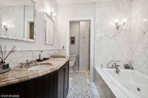 22 E Division St #2, Chicago, IL 60610 photo 26