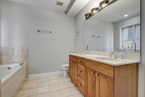 Undisclosed, Chicago, IL 60640 photo 11