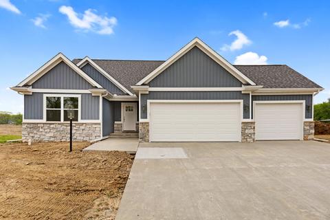 1114 Briarwood Ln, Mahomet, IL 61853