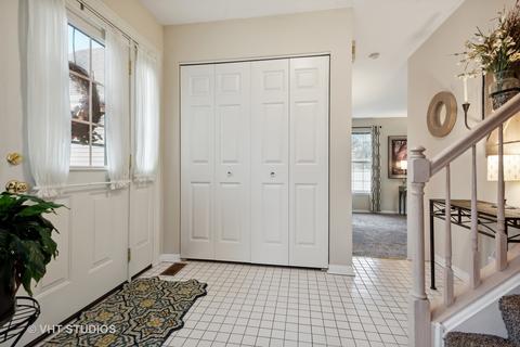 2122 Sanborn Cir, Plainfield, IL 60586 photo 2