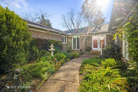 3625 Bernay Dr, Northbrook, IL 60062 photo 4