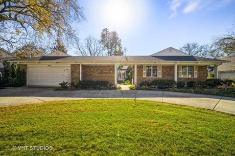 3625 Bernay Dr, Northbrook, IL 60062 photo 1