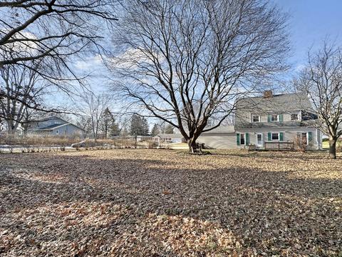 253 Park Crest Dr, Freeport, IL 61032 photo 32