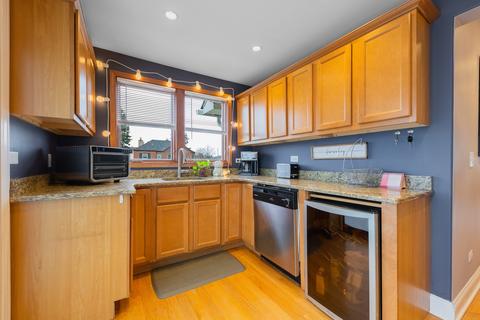 4201 S Center Ave, Lyons, IL 60534 photo 9