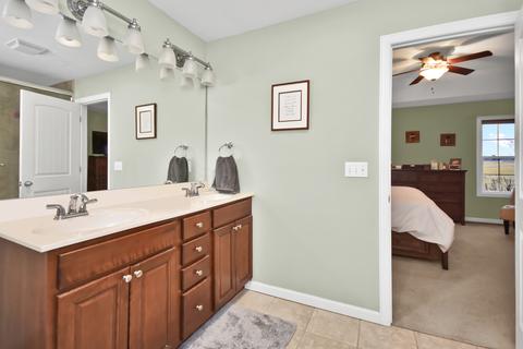 826 Stonebridge Dr, Metamora, IL 61548 photo 23