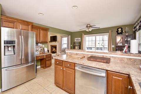 826 Stonebridge Dr, Metamora, IL 61548 photo 17