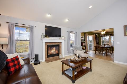 826 Stonebridge Dr, Metamora, IL 61548 photo 10