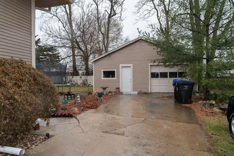 1017 E Jackson St, Bloomington, IL 61701 photo 18