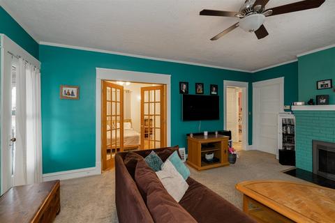 1017 E Jackson St, Bloomington, IL 61701 photo 6