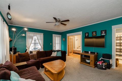 1017 E Jackson St, Bloomington, IL 61701 photo 9