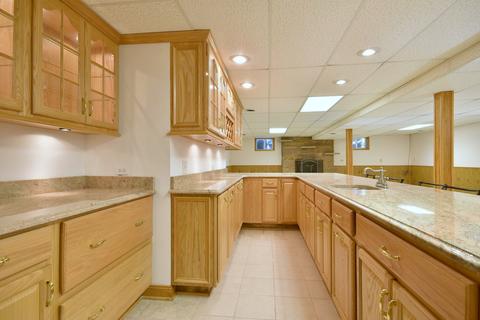 353 Meadow Ct, Willowbrook, IL 60527 photo 21