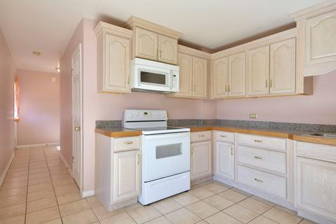 353 Meadow Ct, Willowbrook, IL 60527 photo 11