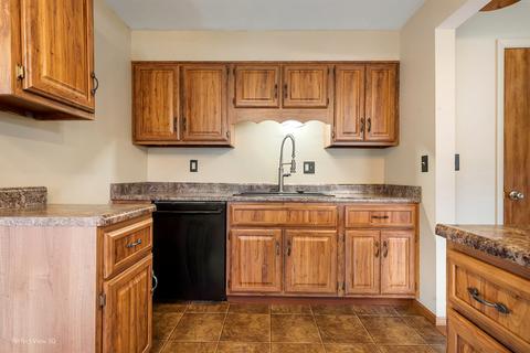 1230 Gladys Ave, Morris, IL 60450 photo 11
