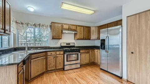 1863 Aronomink Cir, Elgin, IL 60123 photo 8