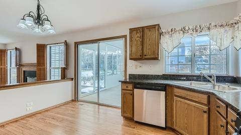 1863 Aronomink Cir, Elgin, IL 60123 photo 9