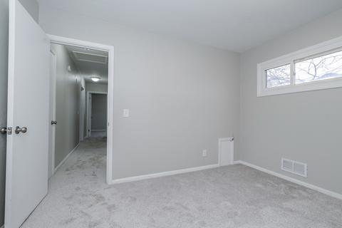 305 Maizefield Ave, Bloomington, IL 61701 photo 8
