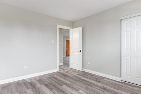 7653 S Roberts Rd, Bridgeview, IL 60455 photo 22