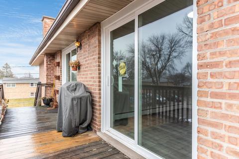 7653 S Roberts Rd, Bridgeview, IL 60455 photo 4
